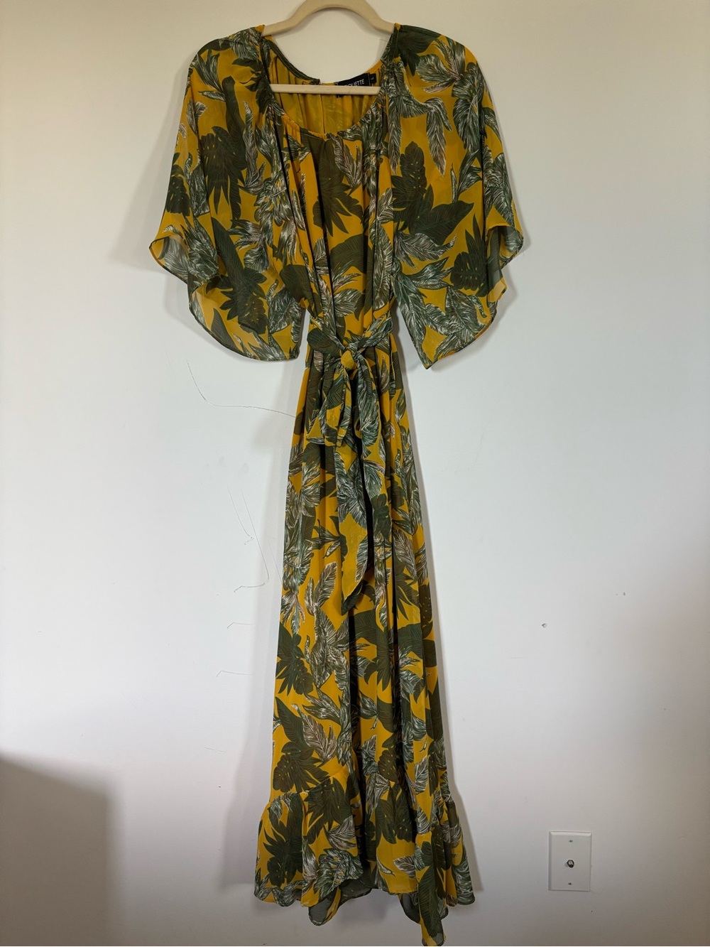Yellow Leaf-Print Maxi Dress with Tie Waist chiffon, kaftan style